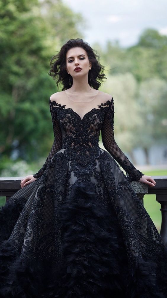 váy cưới đen gothic