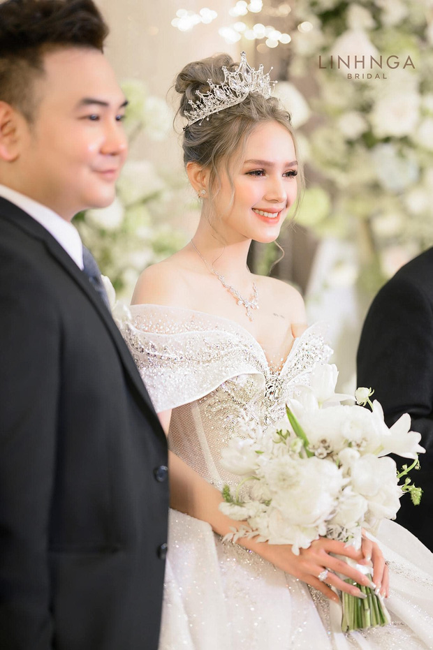 Ảnh Xoài Non làm cô dâu lại gây sốt diện rộng, giờ ngắm lại loạt váy cưới đỉnh cao vẫn thấy đẹp mê li - Ảnh 6.