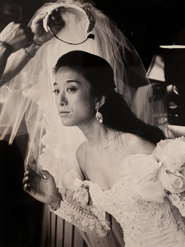 Váy cưới Vera Wang - Ảnh 13.