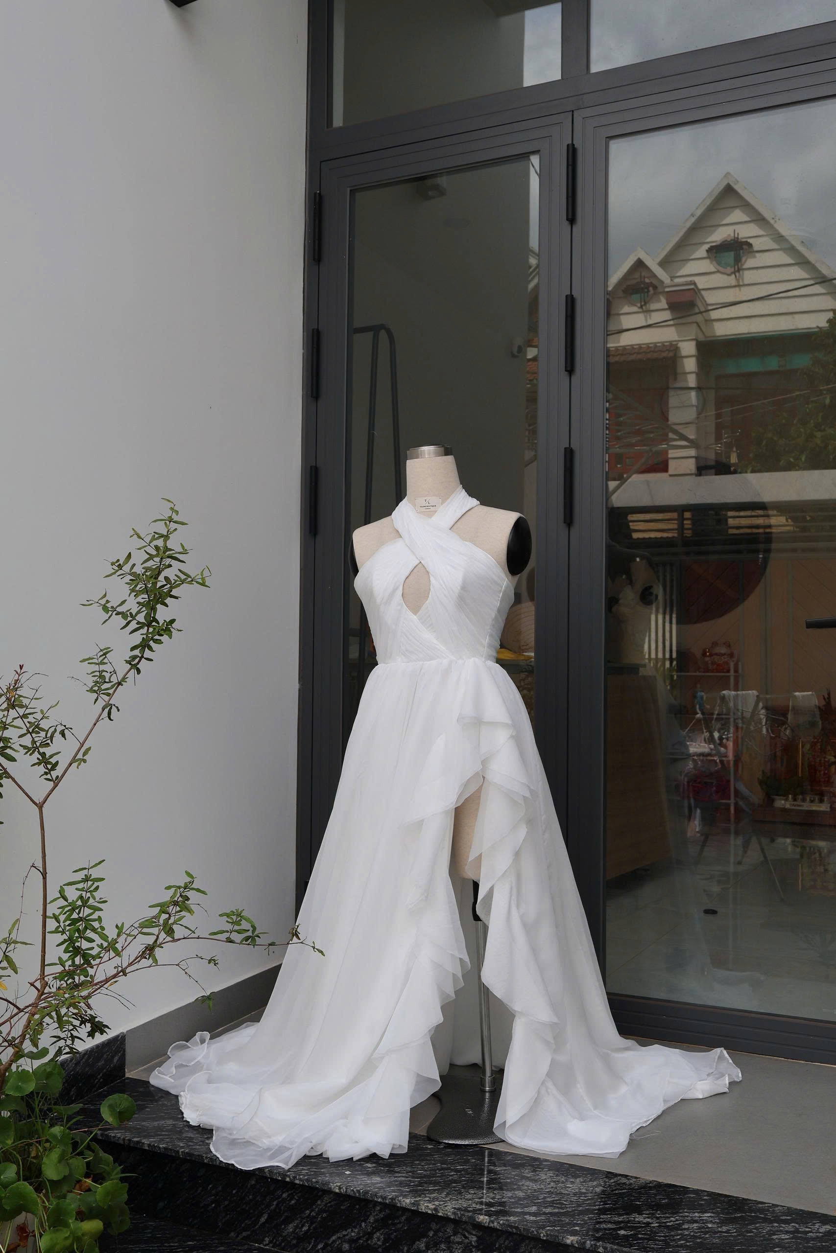 wedding gowns unique
