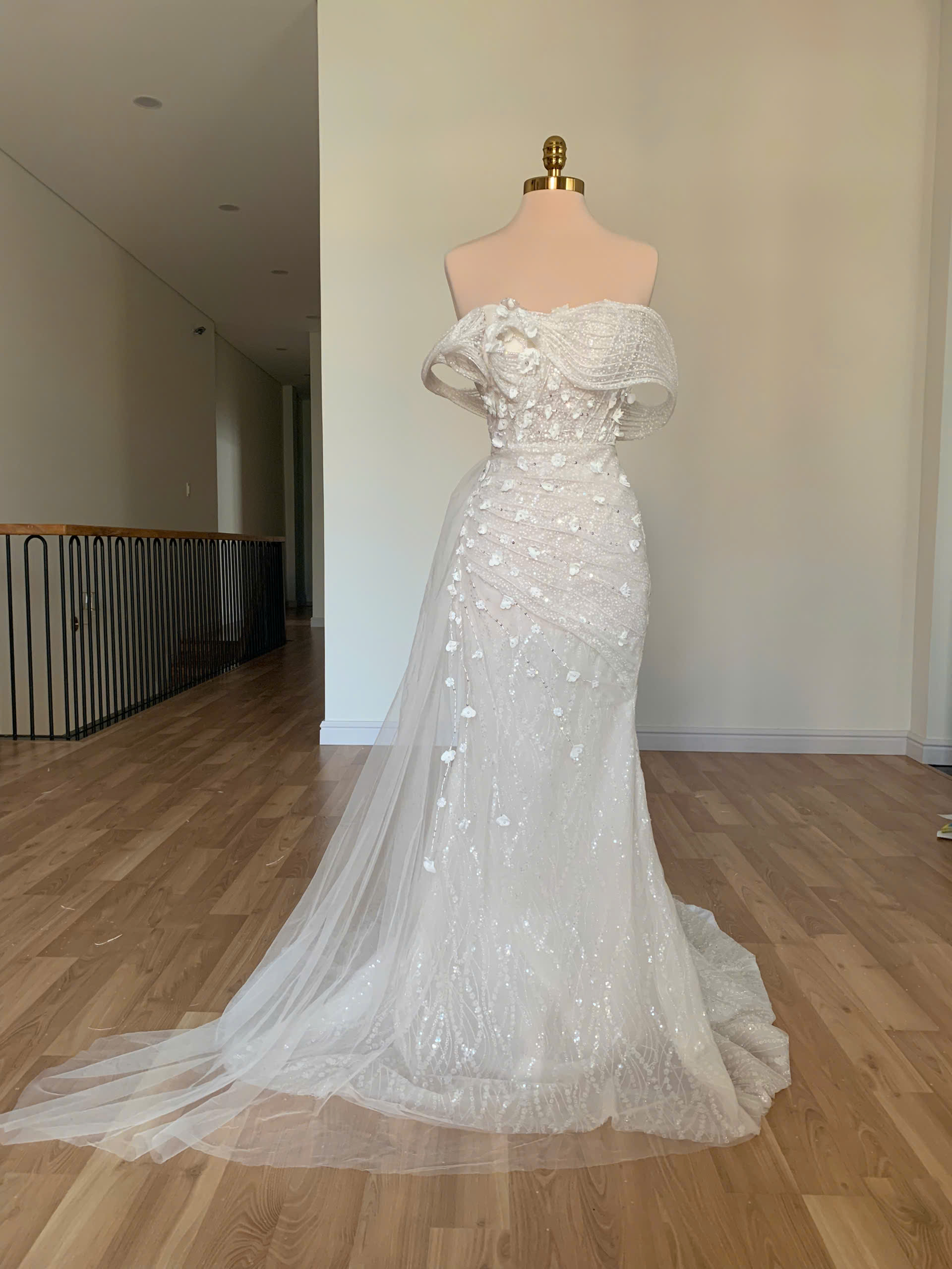 elegant wedding dress